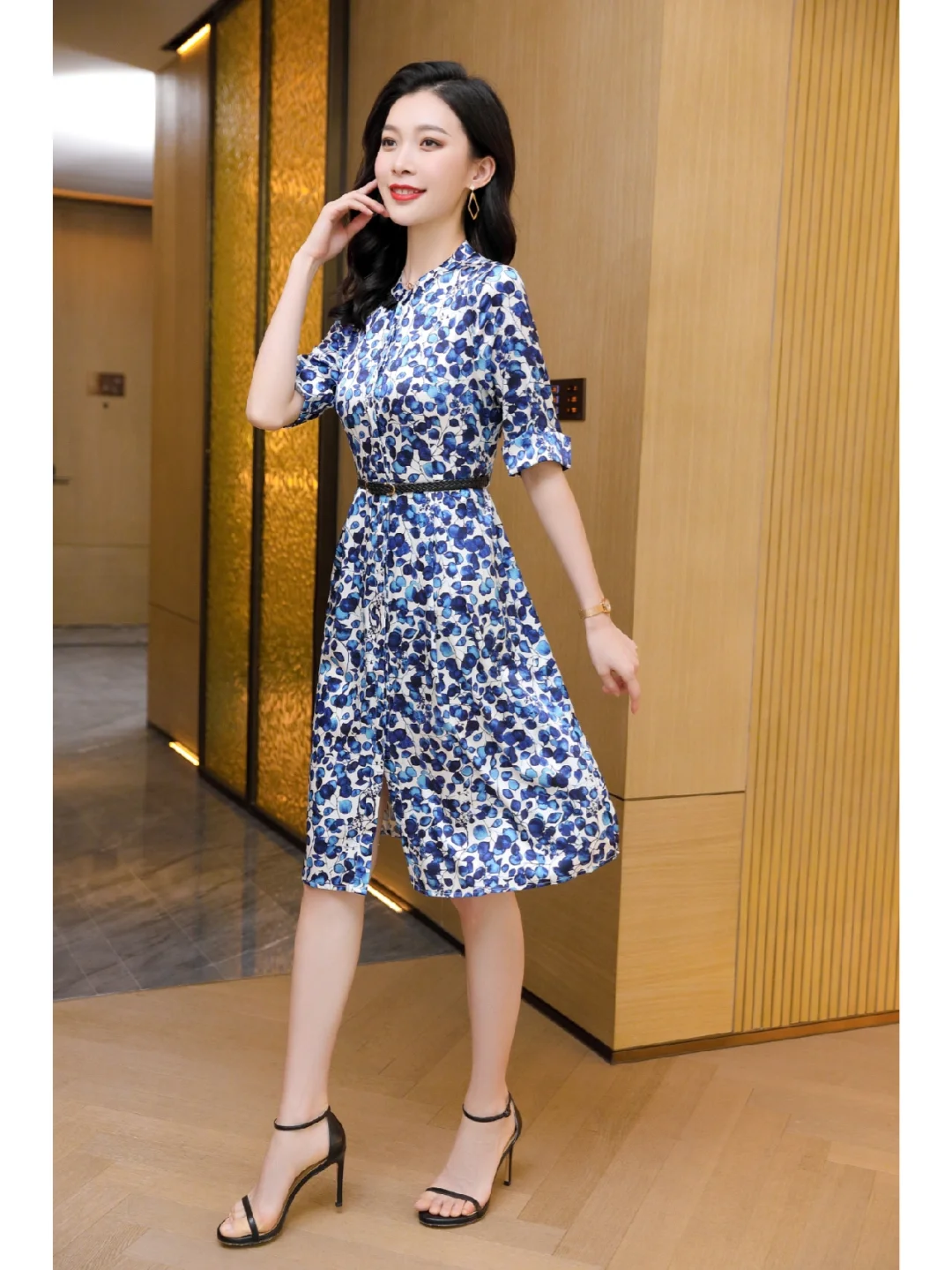 小众不对称领口设计☁️重磅真丝连衣裙?