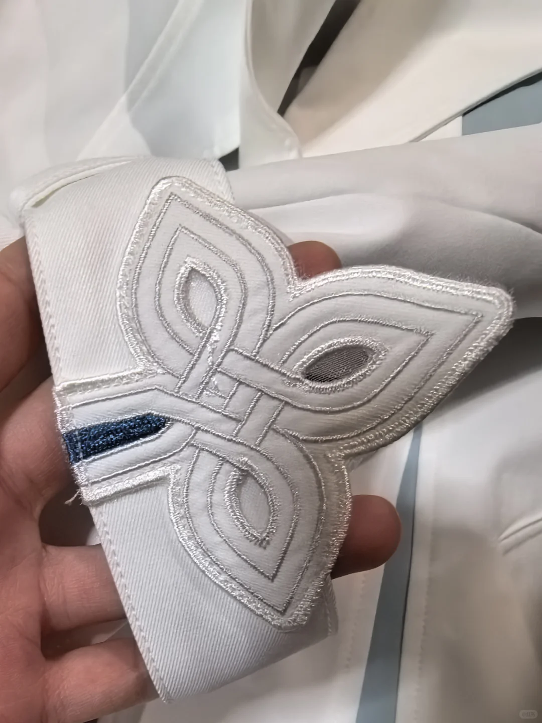 飞霄印象服你是一款超有型的白大褂~