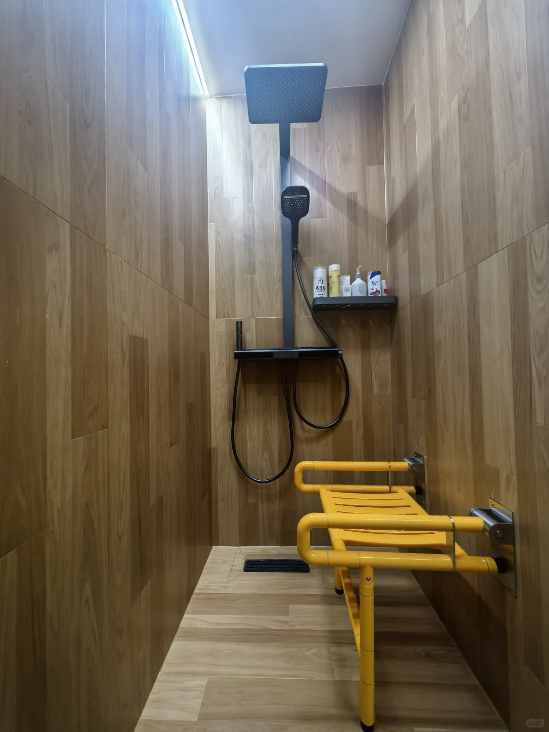 85岁老奶奶的梦想改造家：卫生间