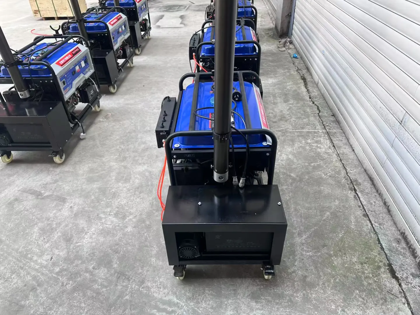 移动照明灯组，7台移动照明灯组