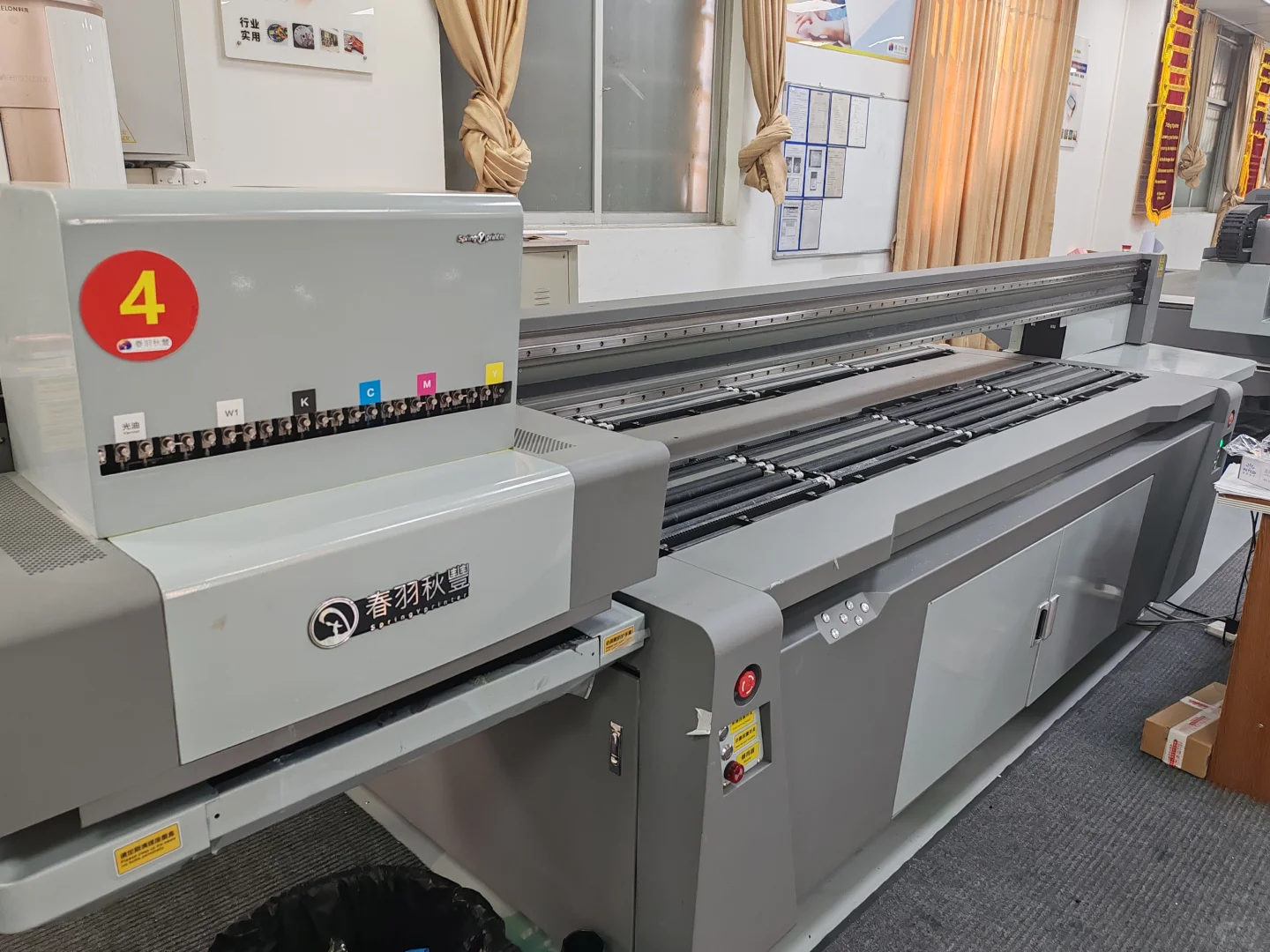 这个厂的工程师乃性情中人