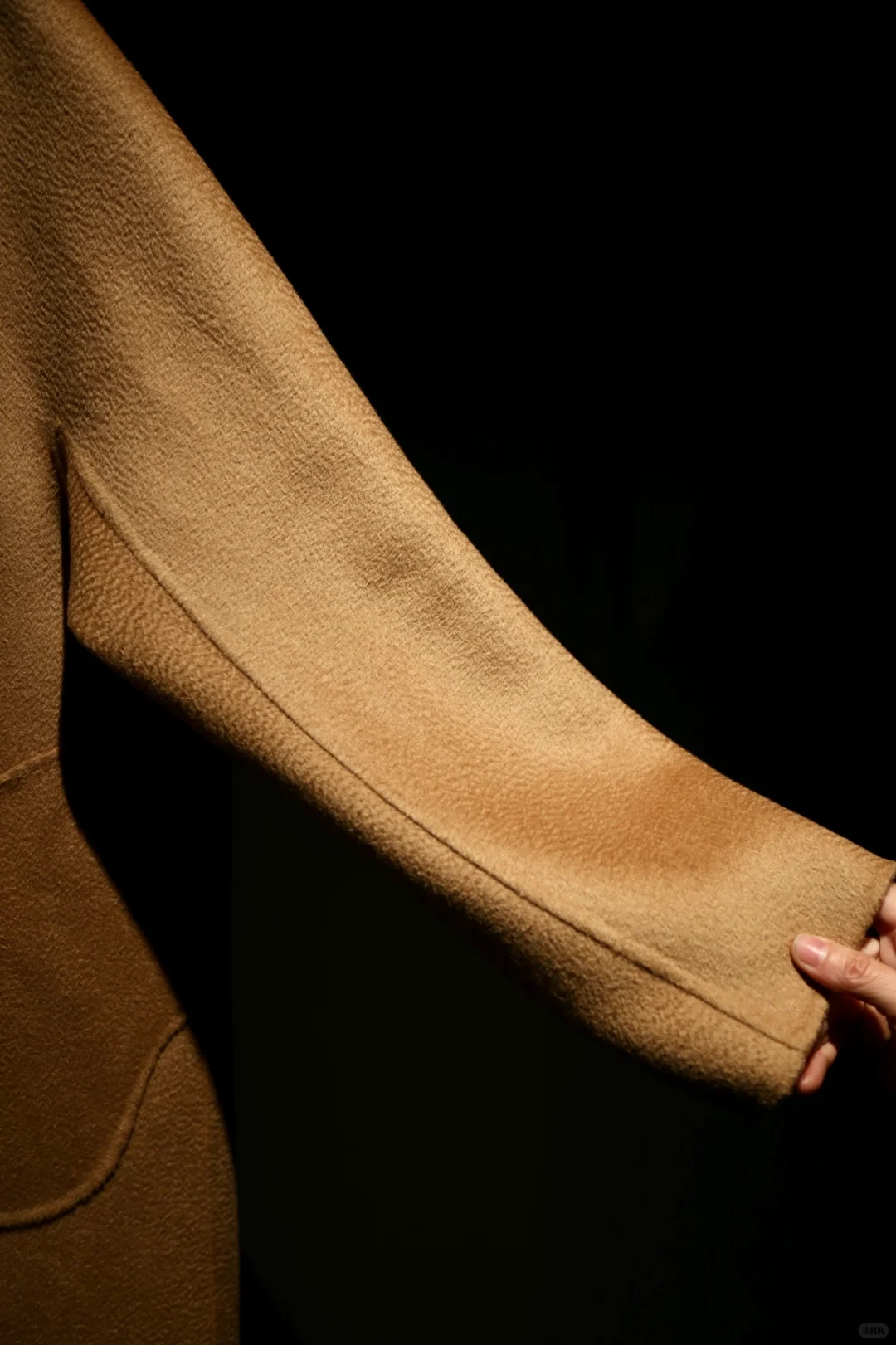 纯手工不规则设计款大衣