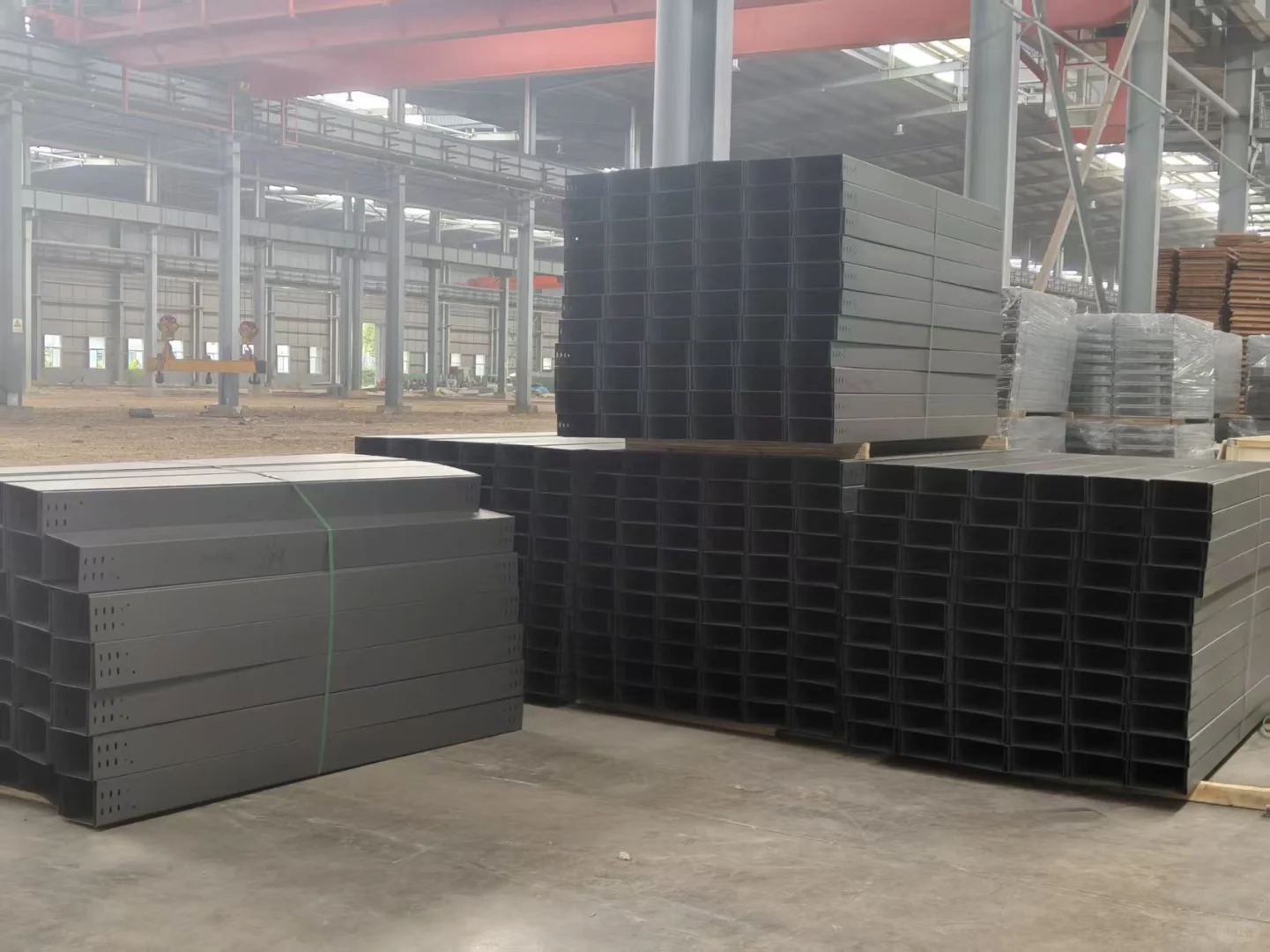 High-quality cable trays