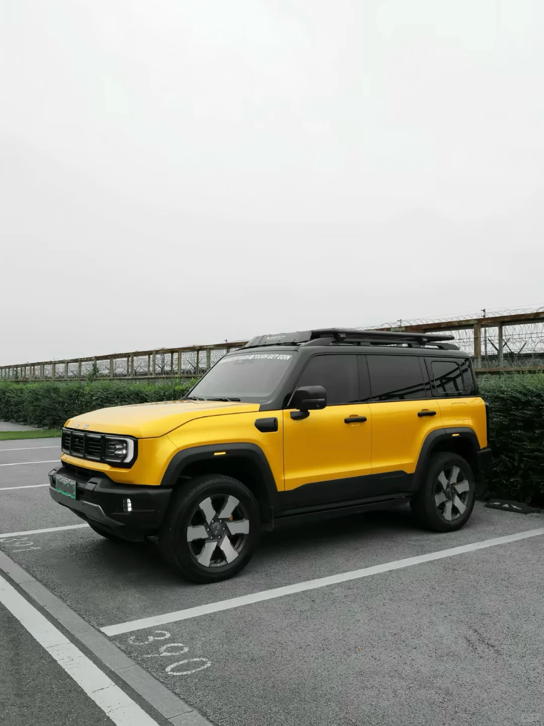 BJ40增程版 硬派越野与智能科技的结合