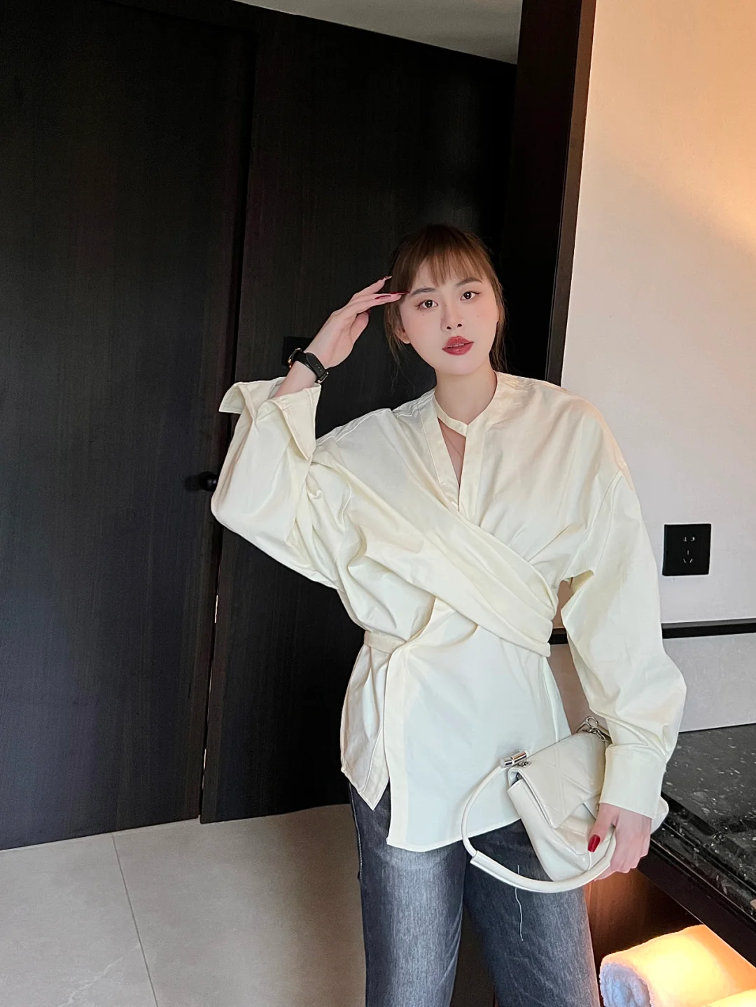 法式小众解构慵懒感收腰显瘦不对称衬衫上衣