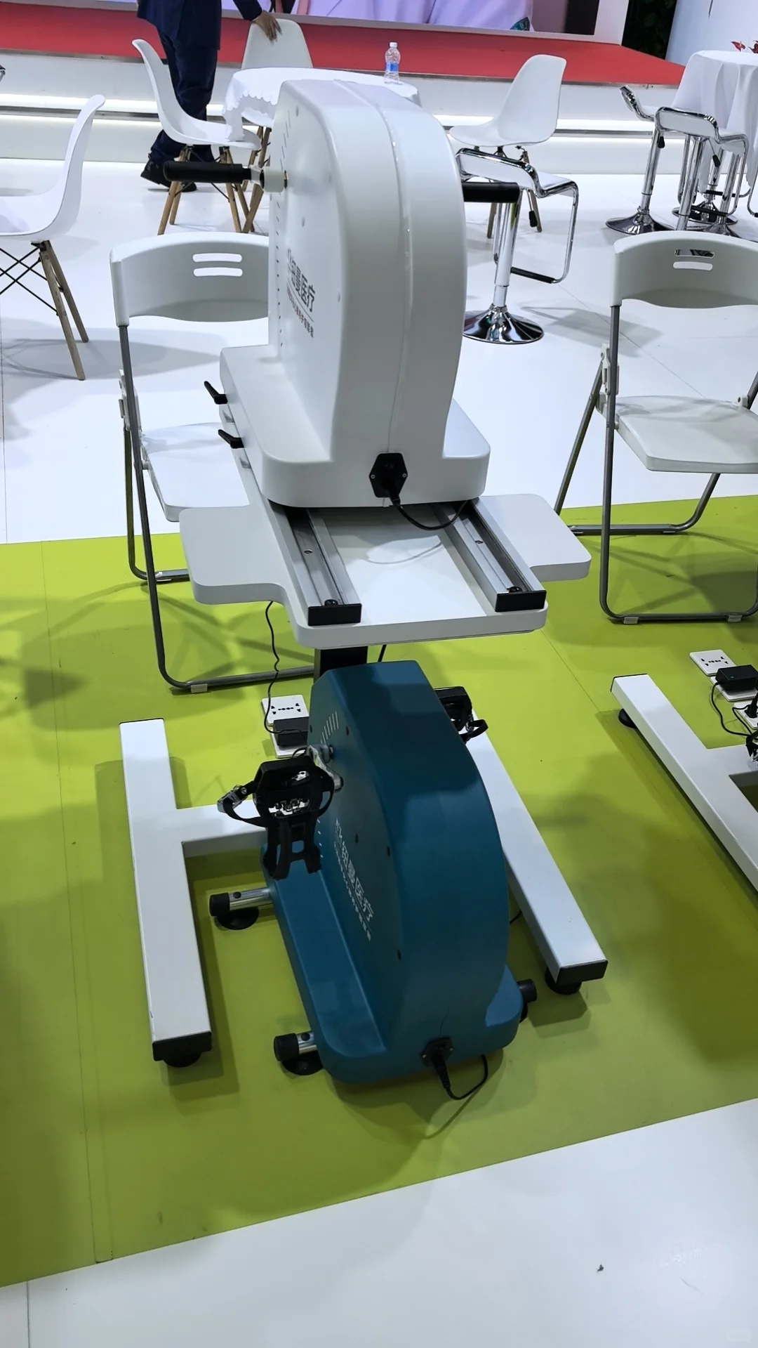 进博会 走断腿的一天