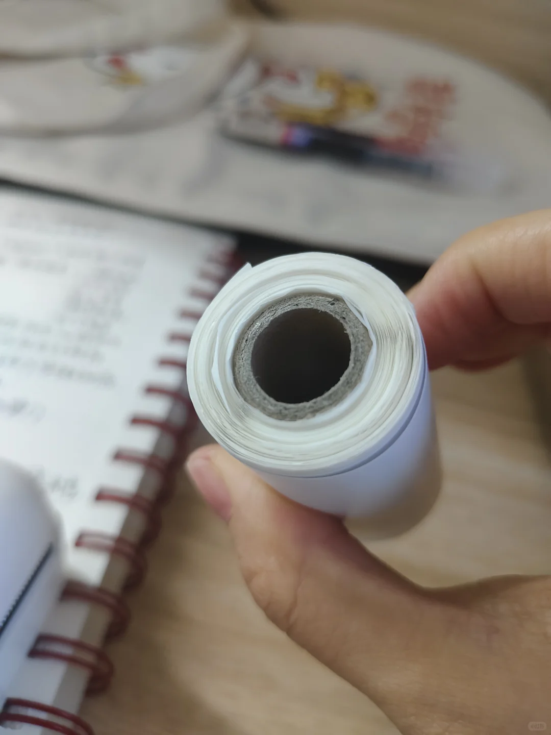 先后买的两家2寸热敏纸，看质量很明显啊