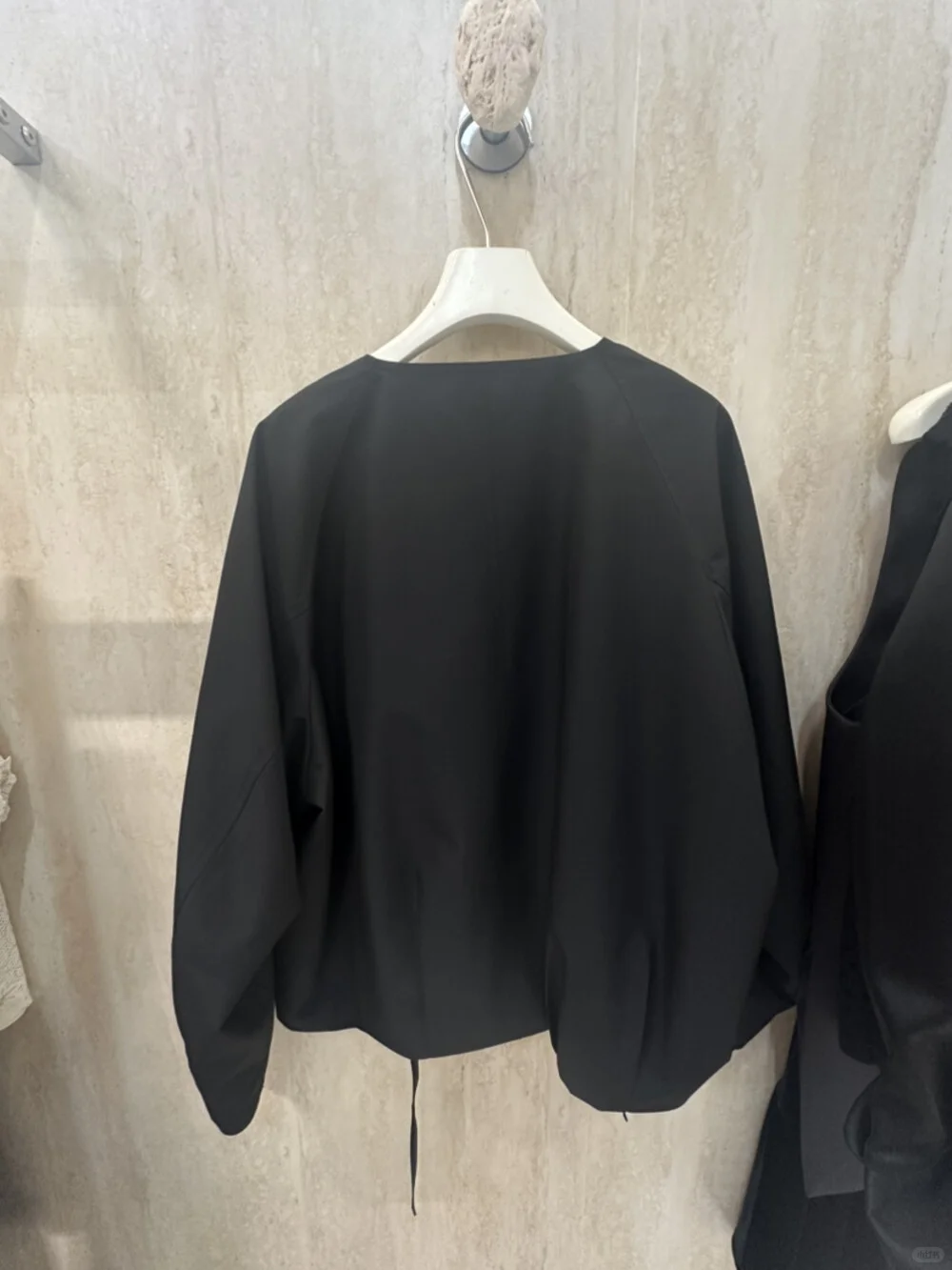 有腔调的极简风不对称设计