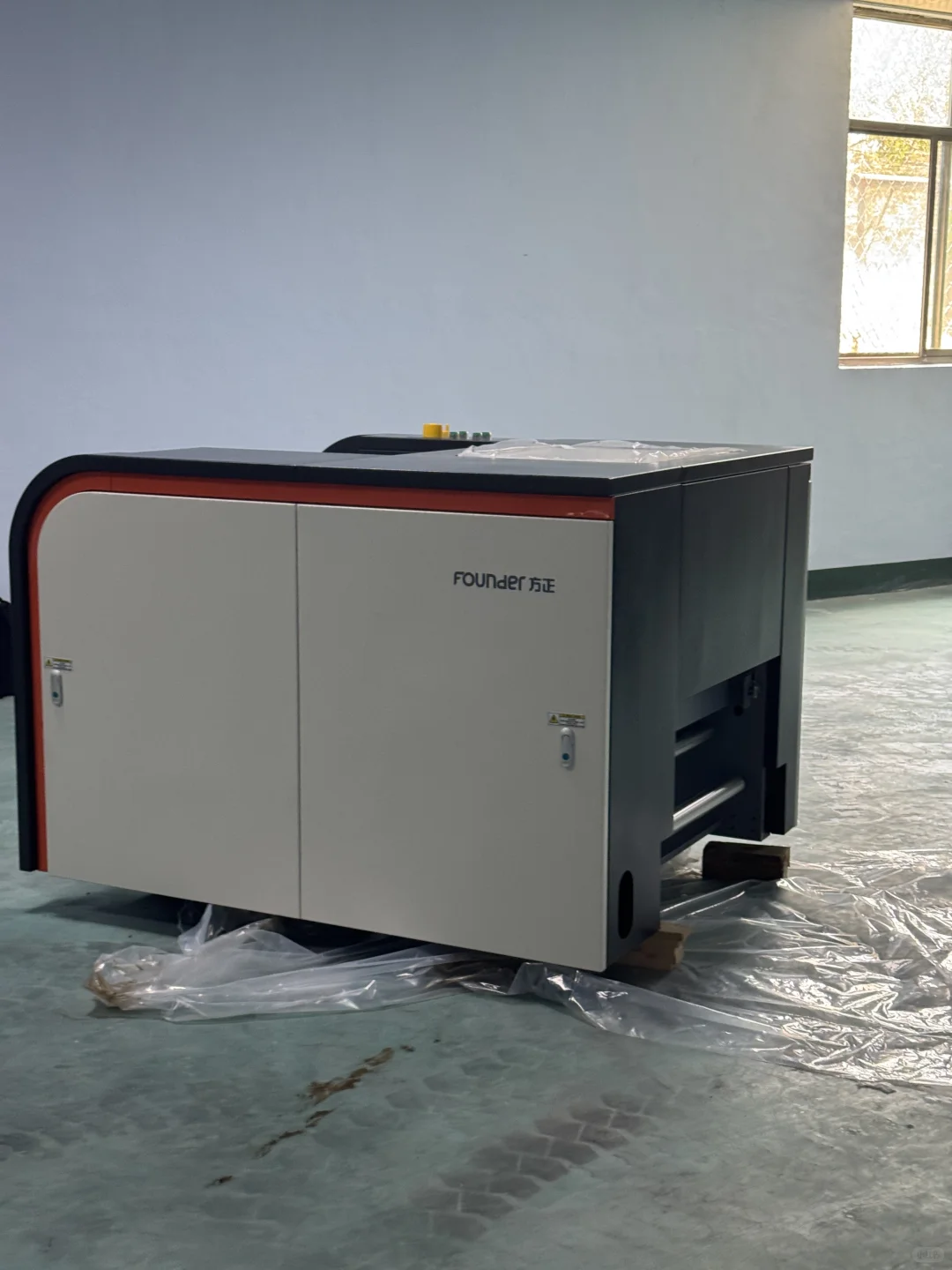 国内?600万印刷机安装成功！印刷价格低