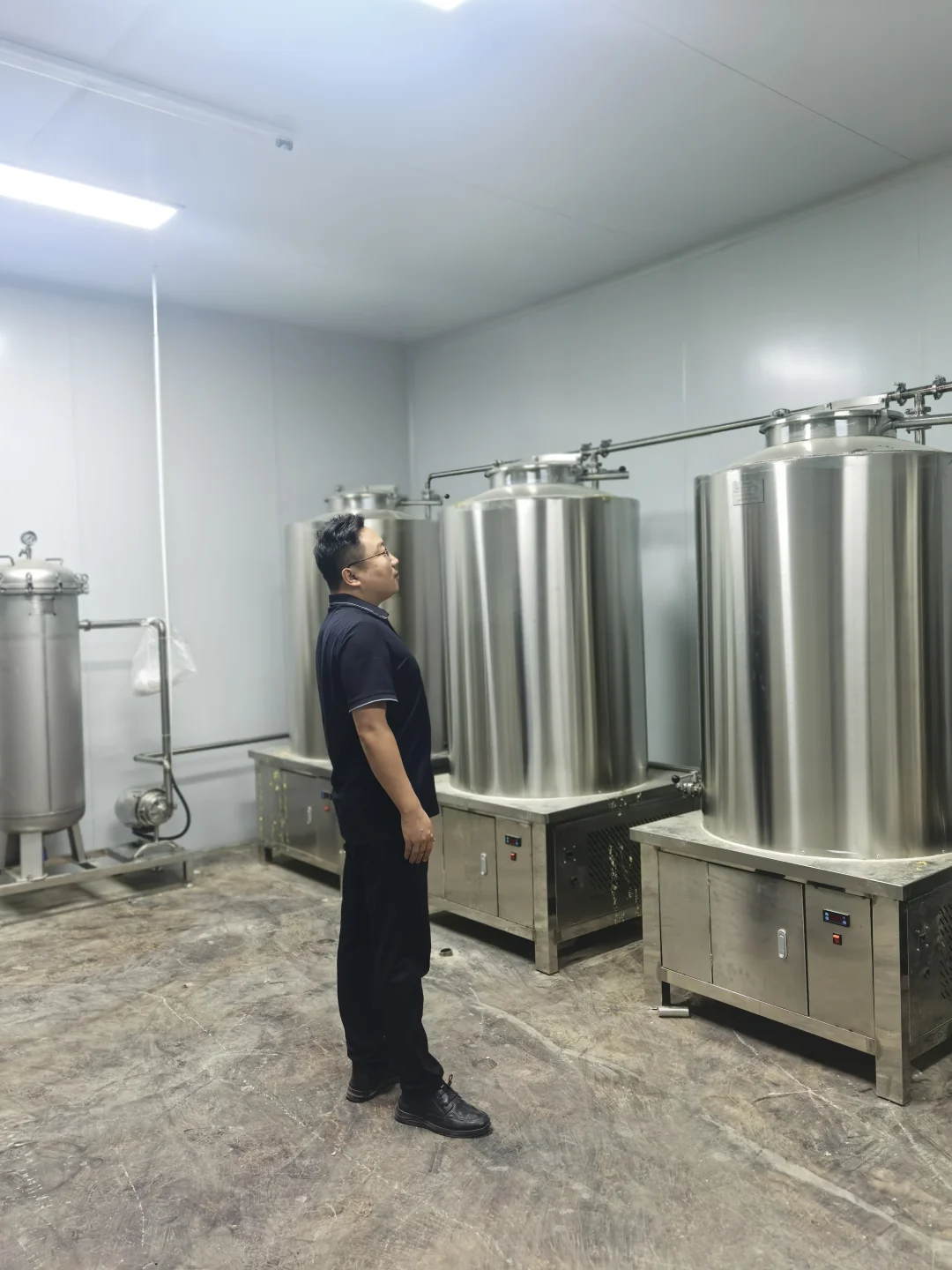 新疆喀什，果汁果酒饮料生产线安装完毕！