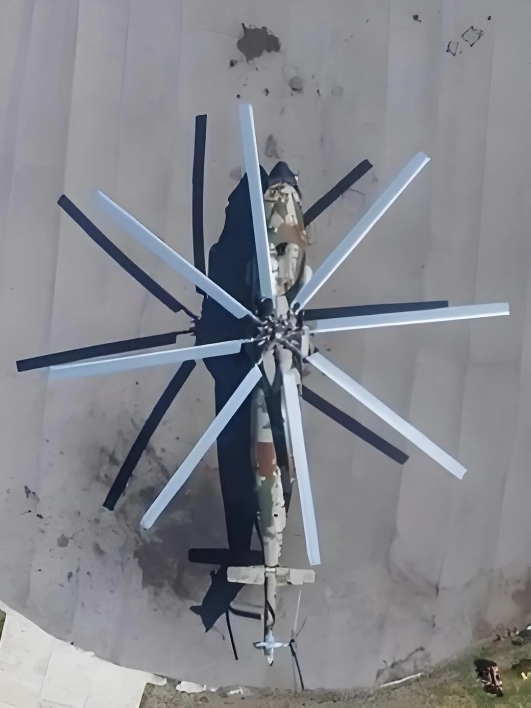 俄罗斯“米-26”重型运输直升机