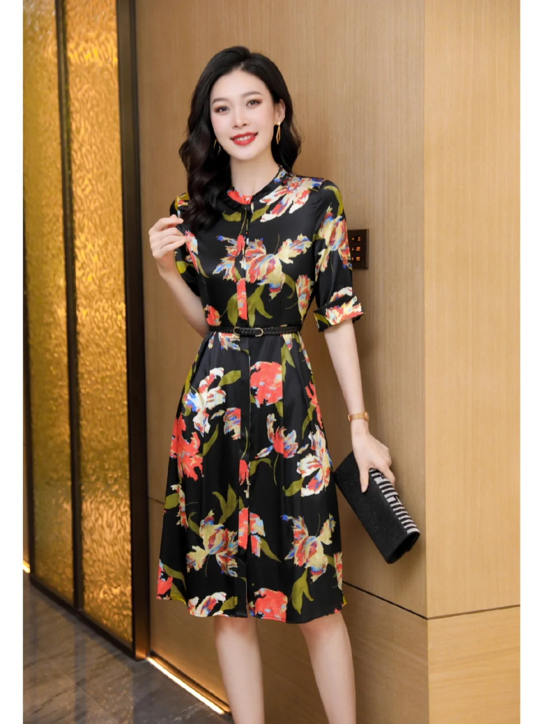 小众不对称领口设计☁️重磅真丝连衣裙?