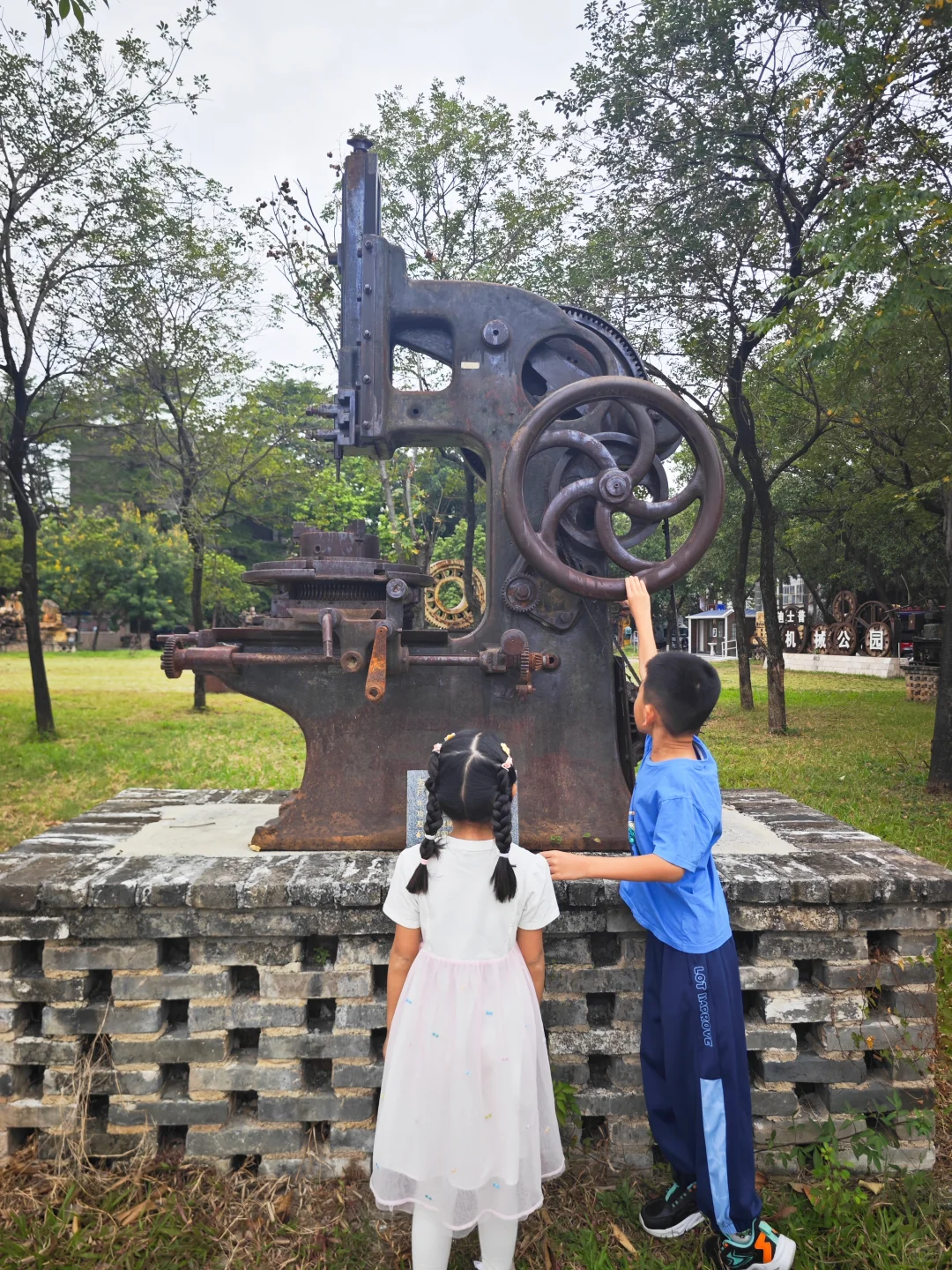 又扒到一个硬核的隐藏款公园，超适合遛娃！