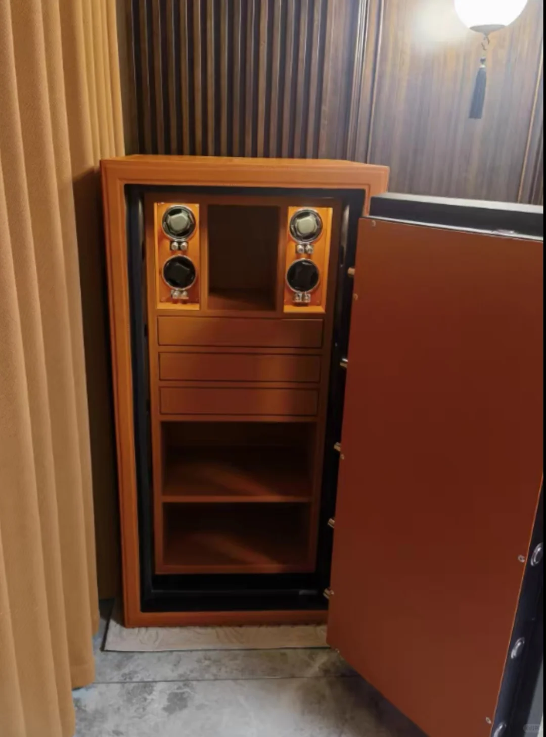 保险柜中的爱马仕～