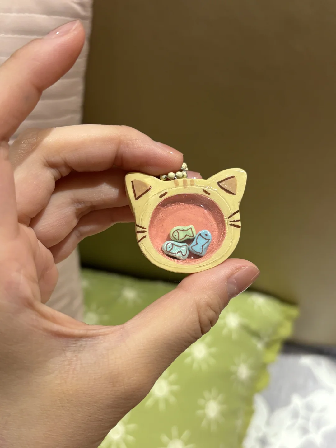 摇一摇帮小猫吃鱼