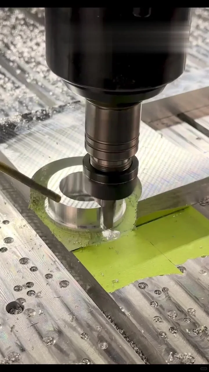 机械界“变形金刚”！数控铣床也太酷了吧✨