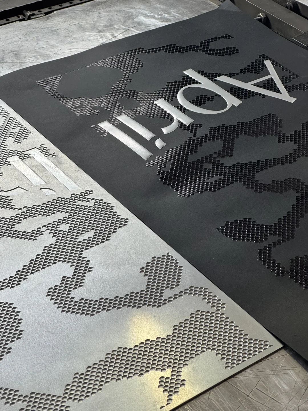 礼盒工艺|深压纹