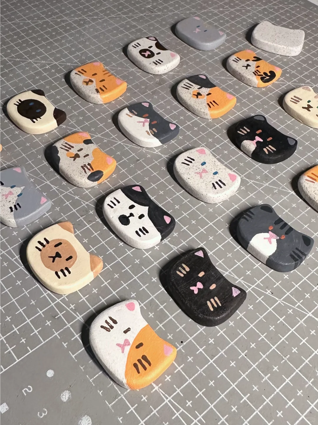 排排站的小猫咪?