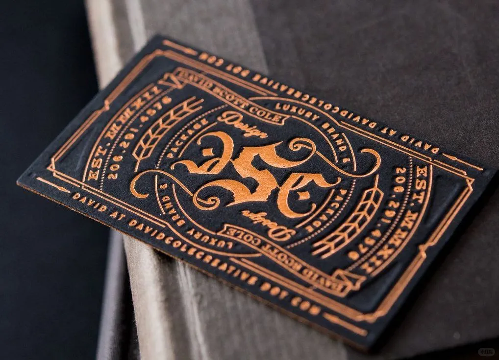 厚卡燙金烫出豪華美感