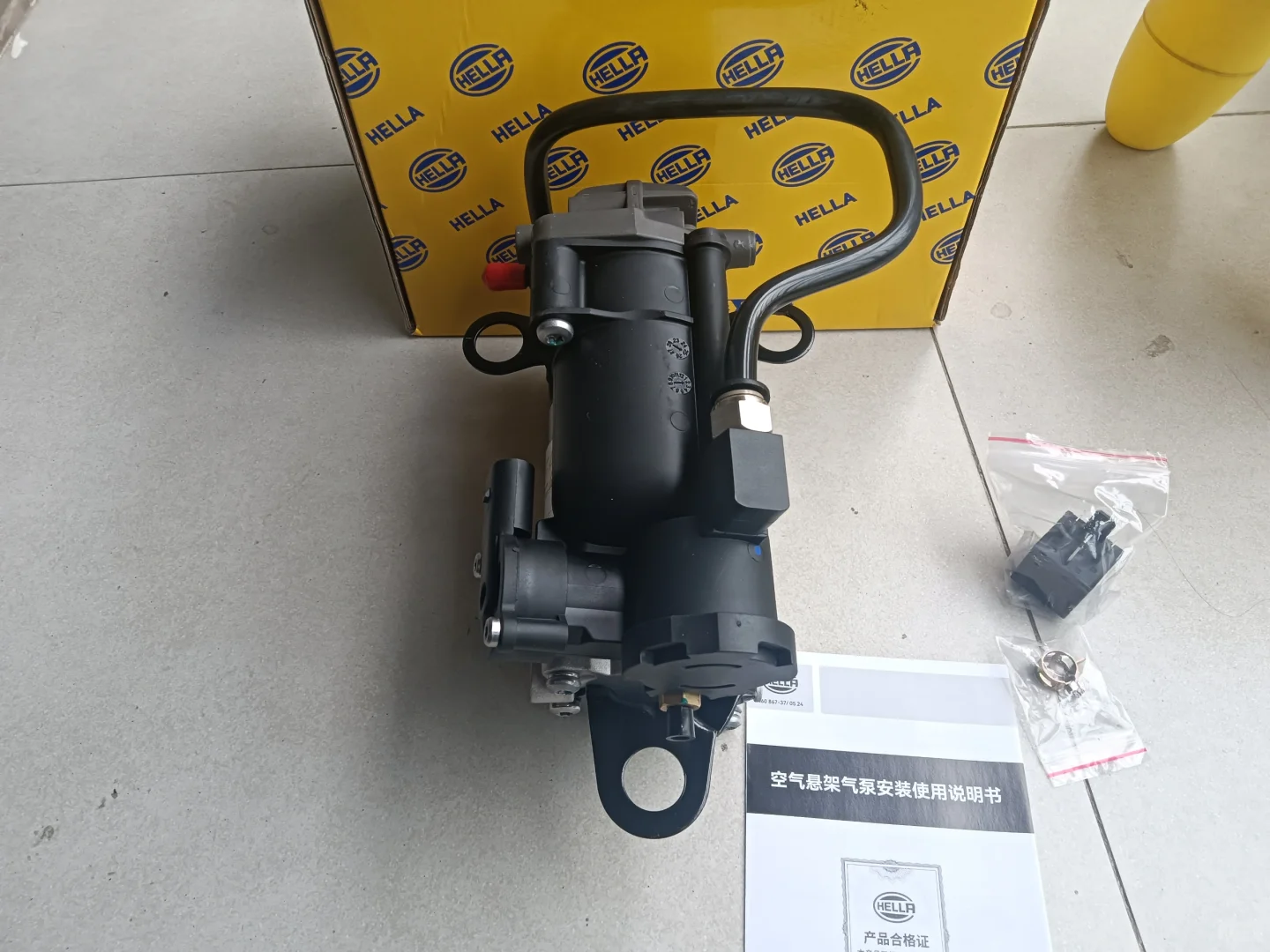 奔驰S 空气悬挂打气泵 德国品牌 海拉