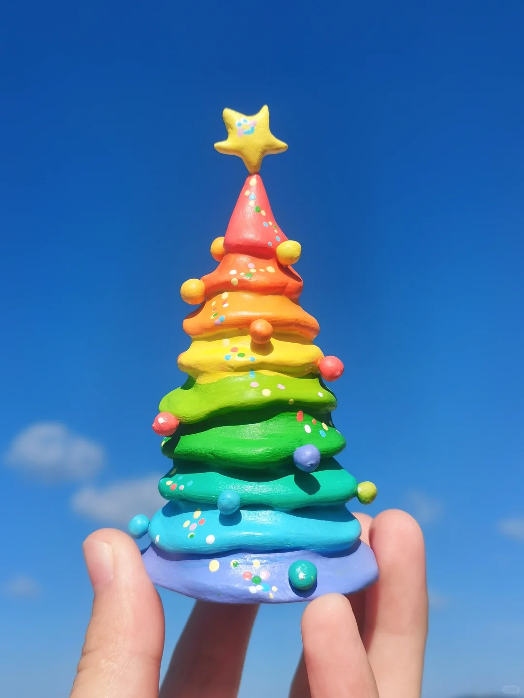 ?会跳舞的星星⭐️留下了一串彩色脚印