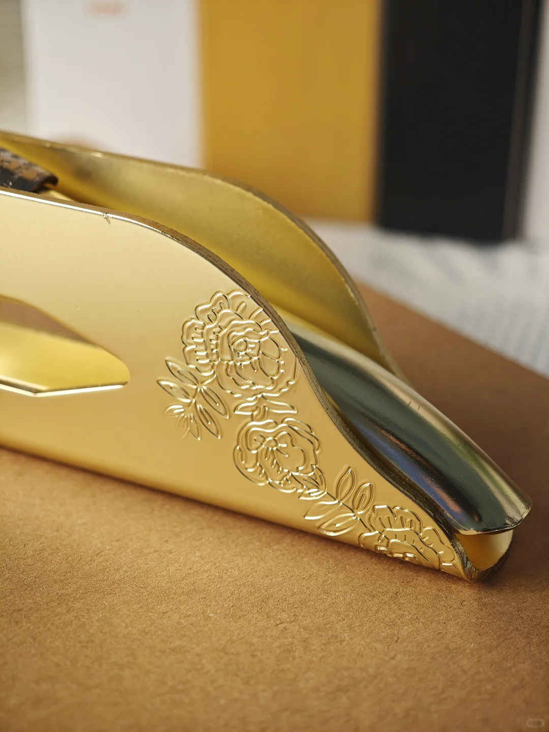 金色压花机?个性化定制