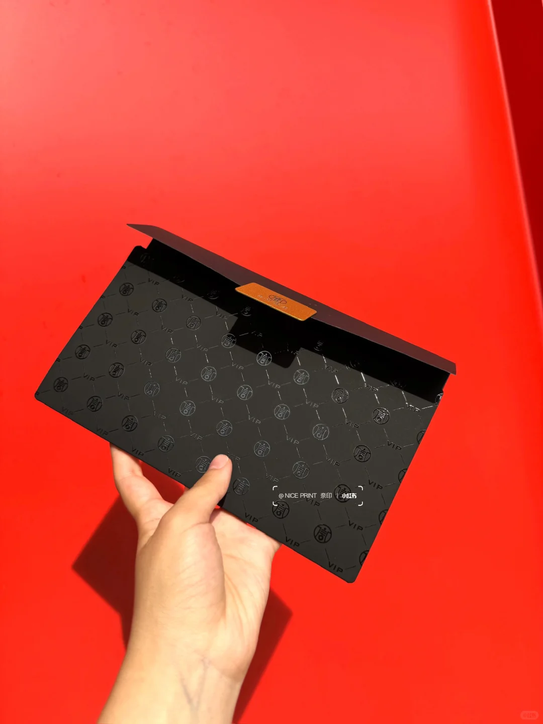 一眼高级｜这会员卡套，让人过手不忘！