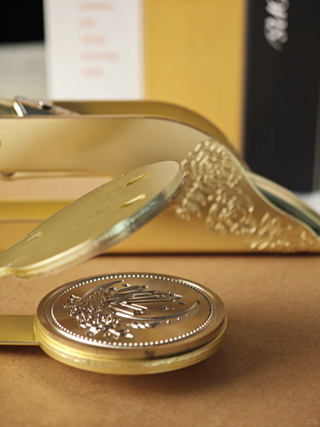 金色压花机?个性化定制