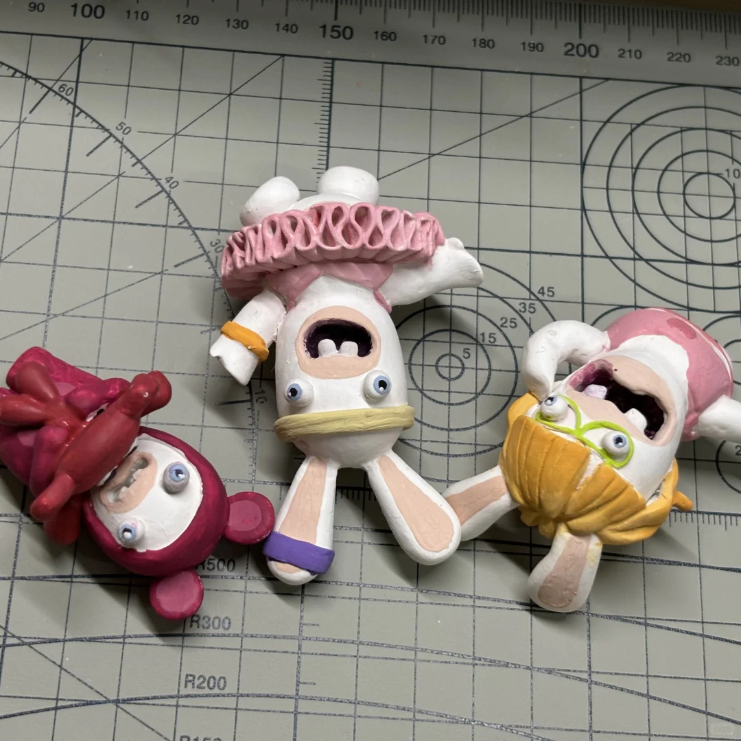 石塑粘土做了疯狂的兔子