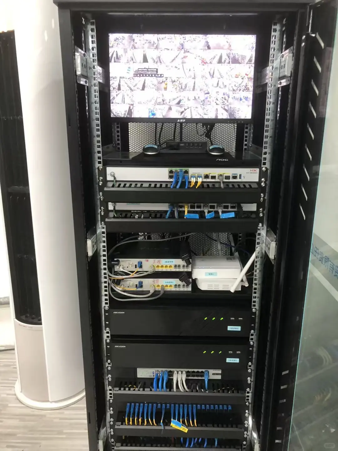 2万方大型仓库弱电智能化网络完工