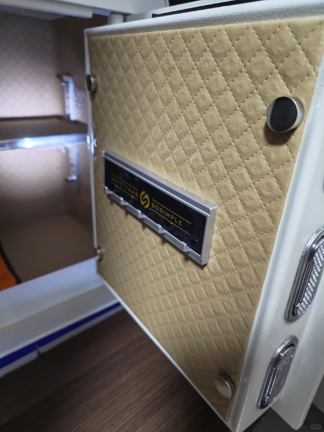 这个价格！这样的保险箱！