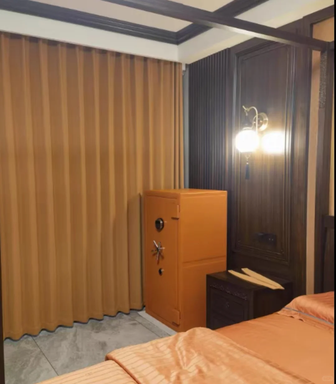 保险柜中的爱马仕～