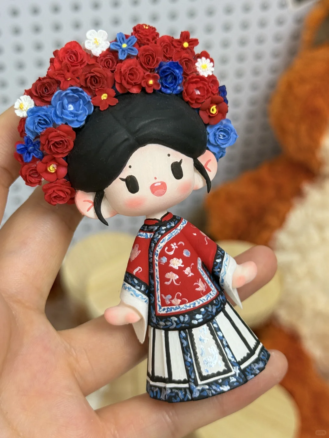 终于做到了簪花造型的手办?