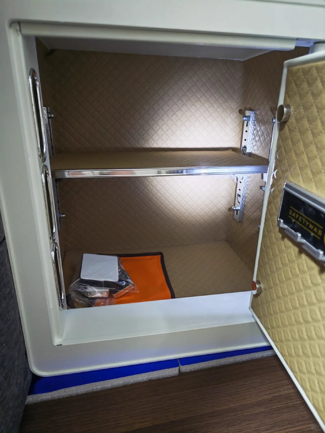 这个价格！这样的保险箱！