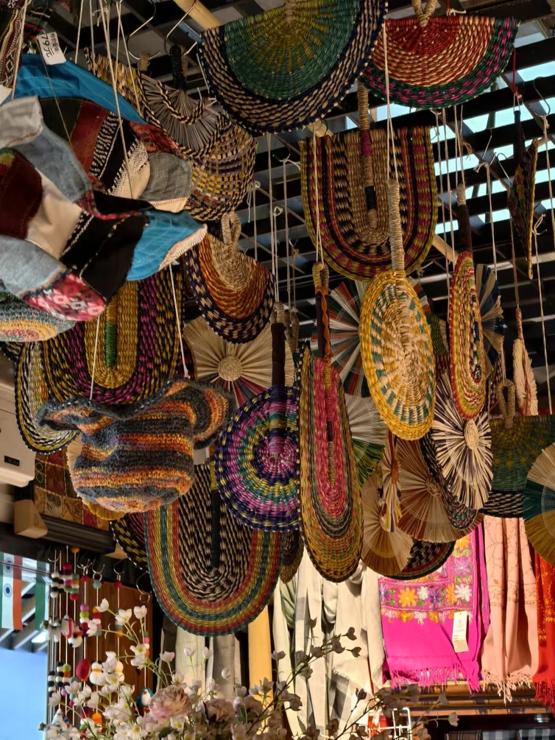 在义乌你可以看到来自全球的工艺品