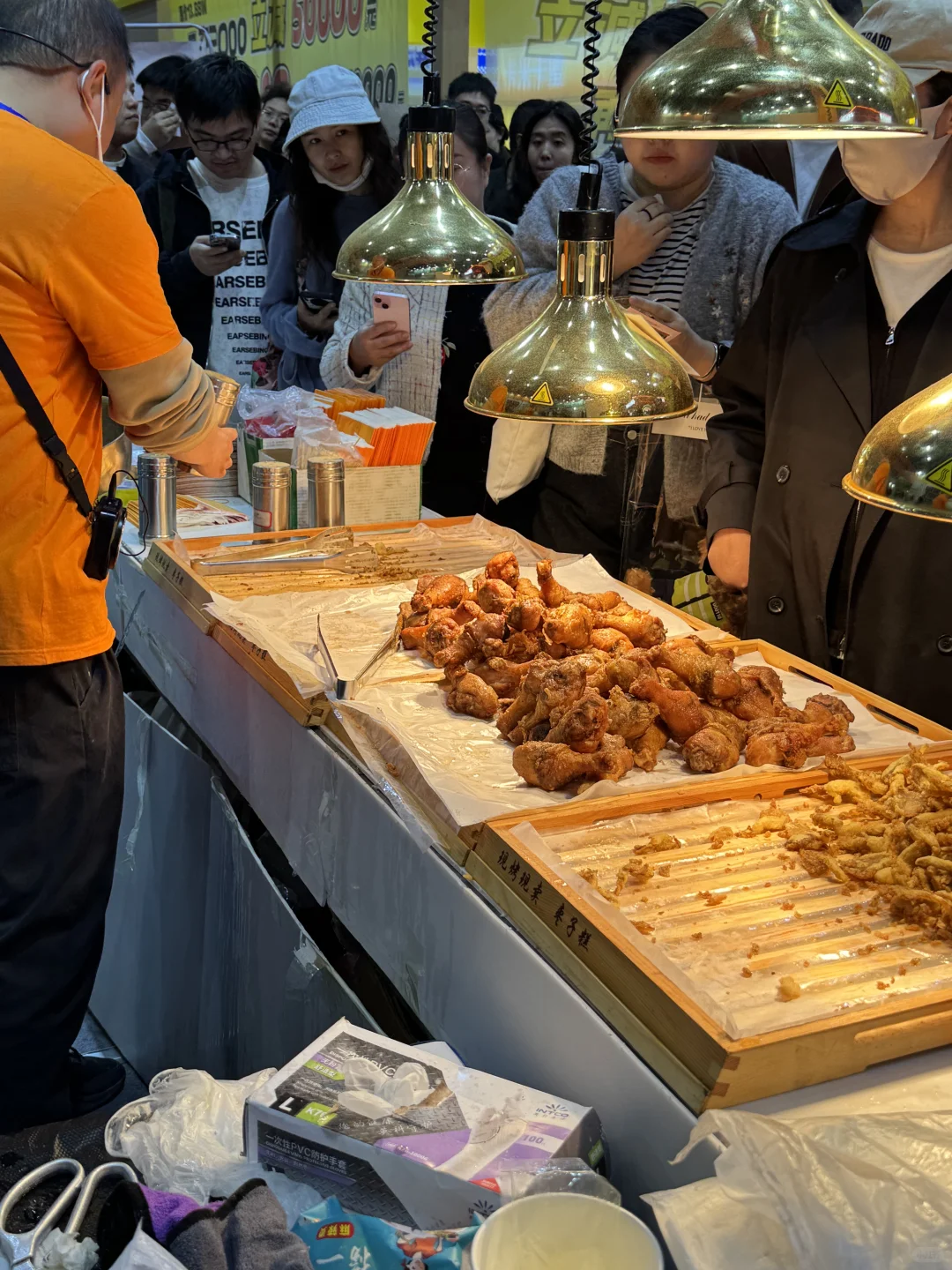 第一次逛展会 免费的吃不动了