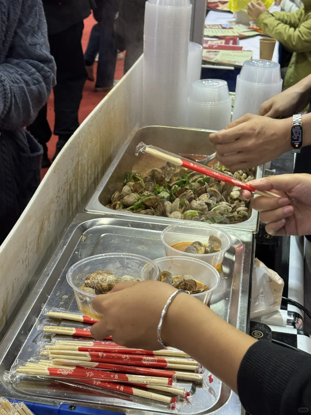 第一次逛展会 免费的吃不动了