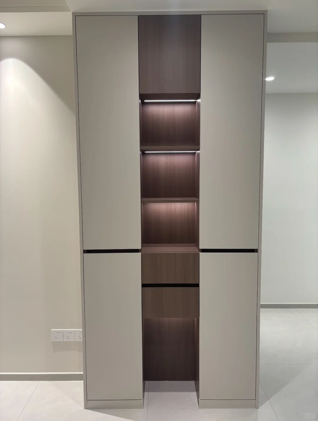 19,000块钱做的定制衣柜，不知道做贵了没有