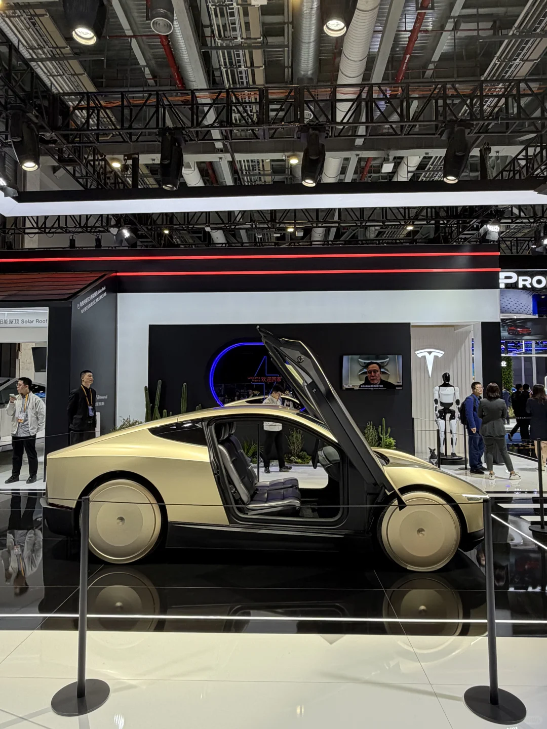 进博会第一个也是唯一一个要冲的展位！