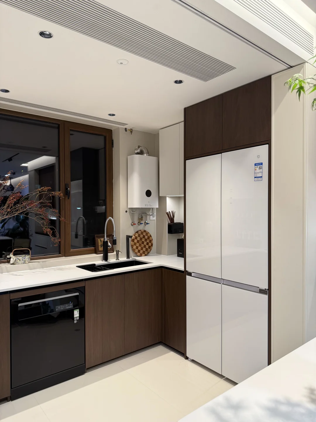 全屋定制落地，这样的风格是你喜欢的吗？