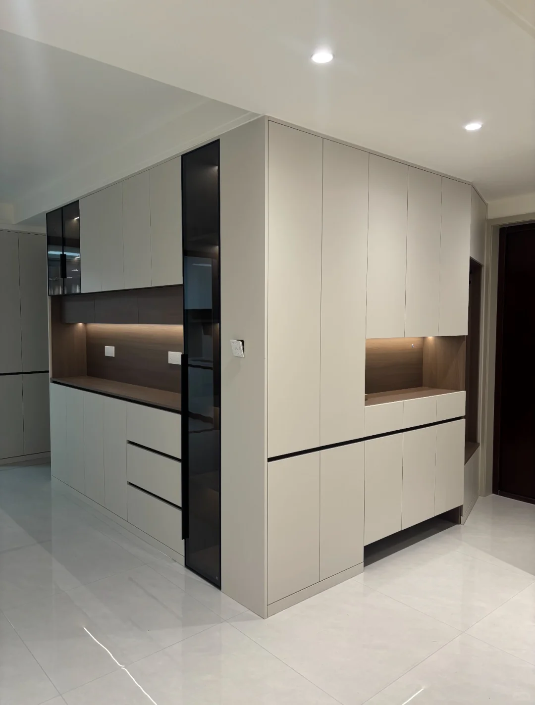 19,000块钱做的定制衣柜，不知道做贵了没有