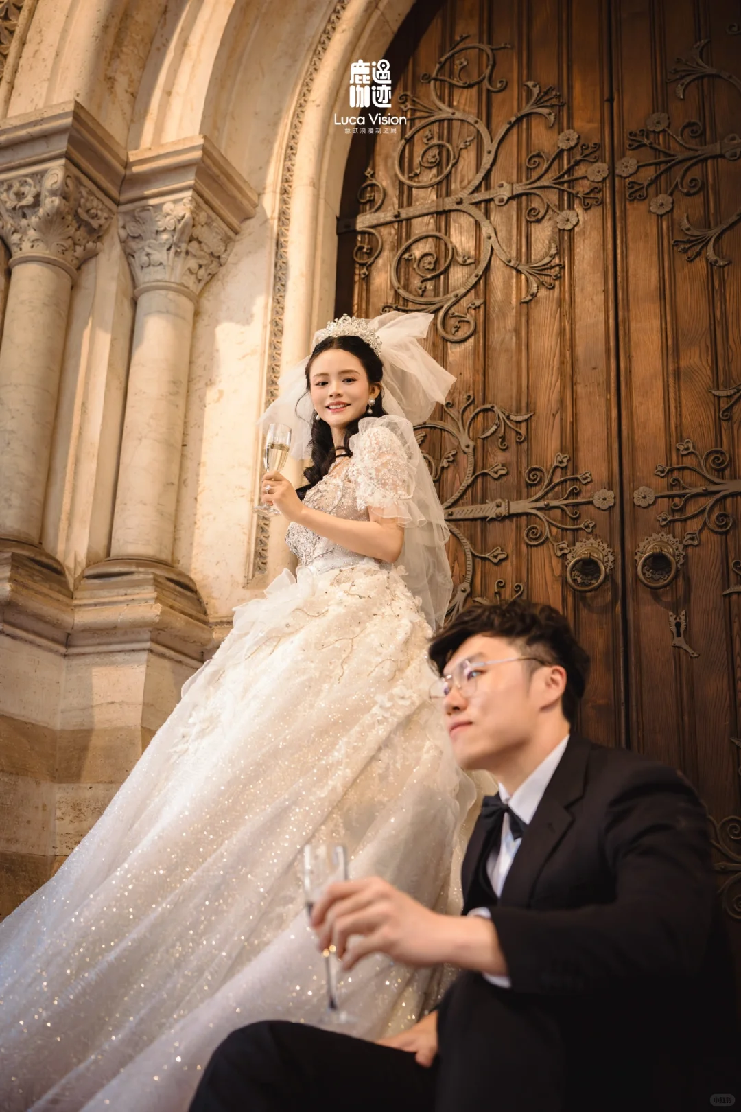 罗马的教堂也有大彩色玻璃窗哇?