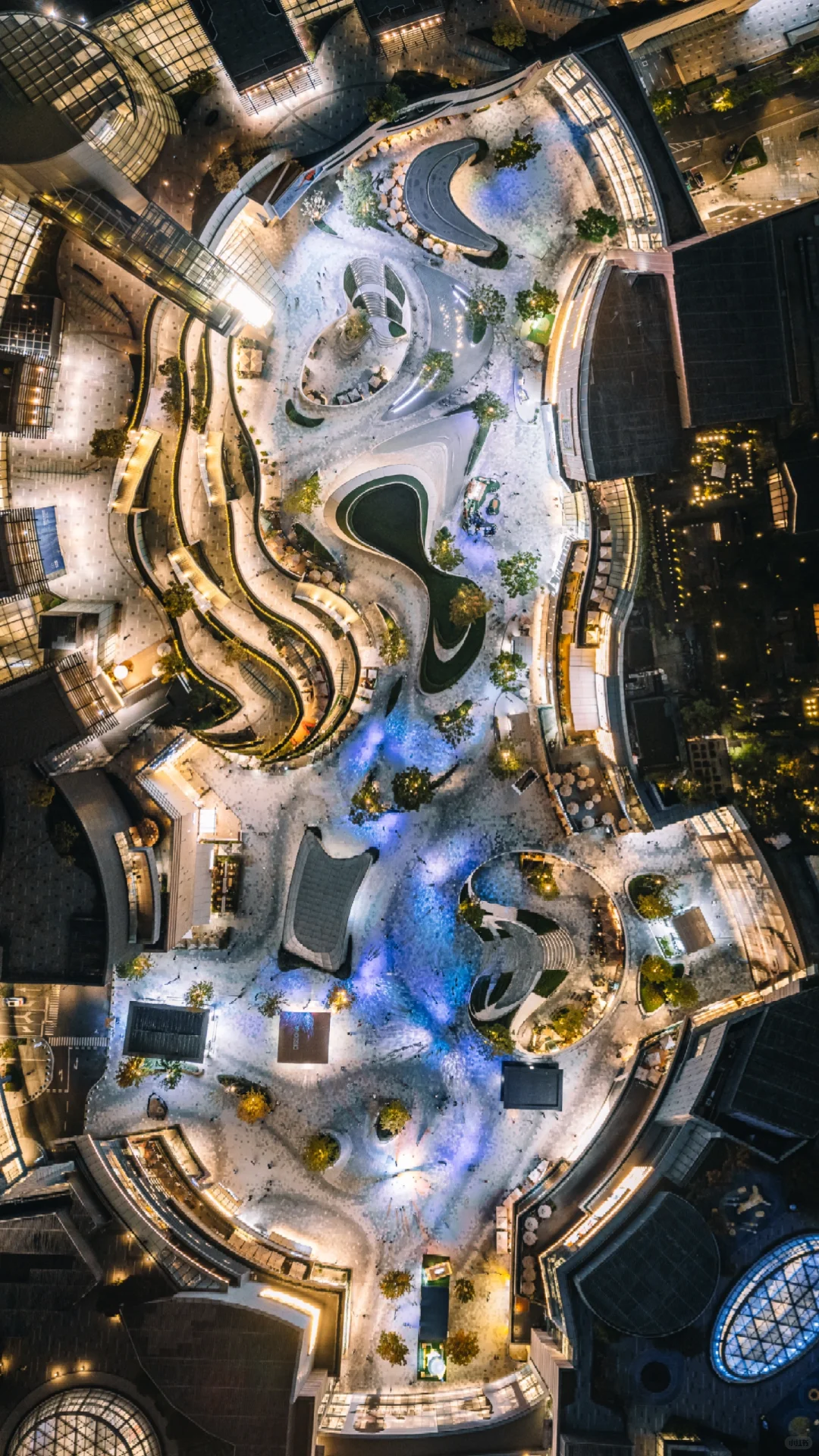 成都真不缺好看的商场❗️流动的建筑美学