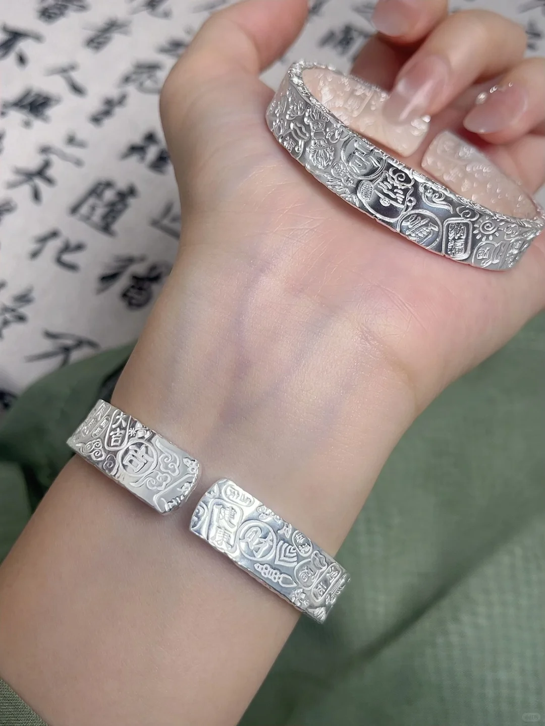 腕间四序吉韵｜一镯承满四时福