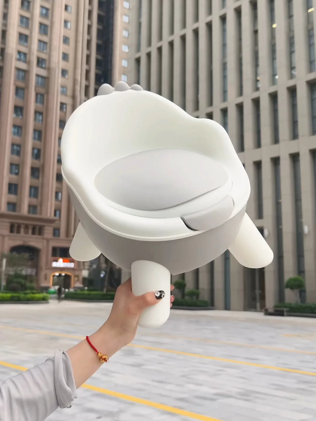 太恶毒了?买纸尿裤送口袋车不说。。。