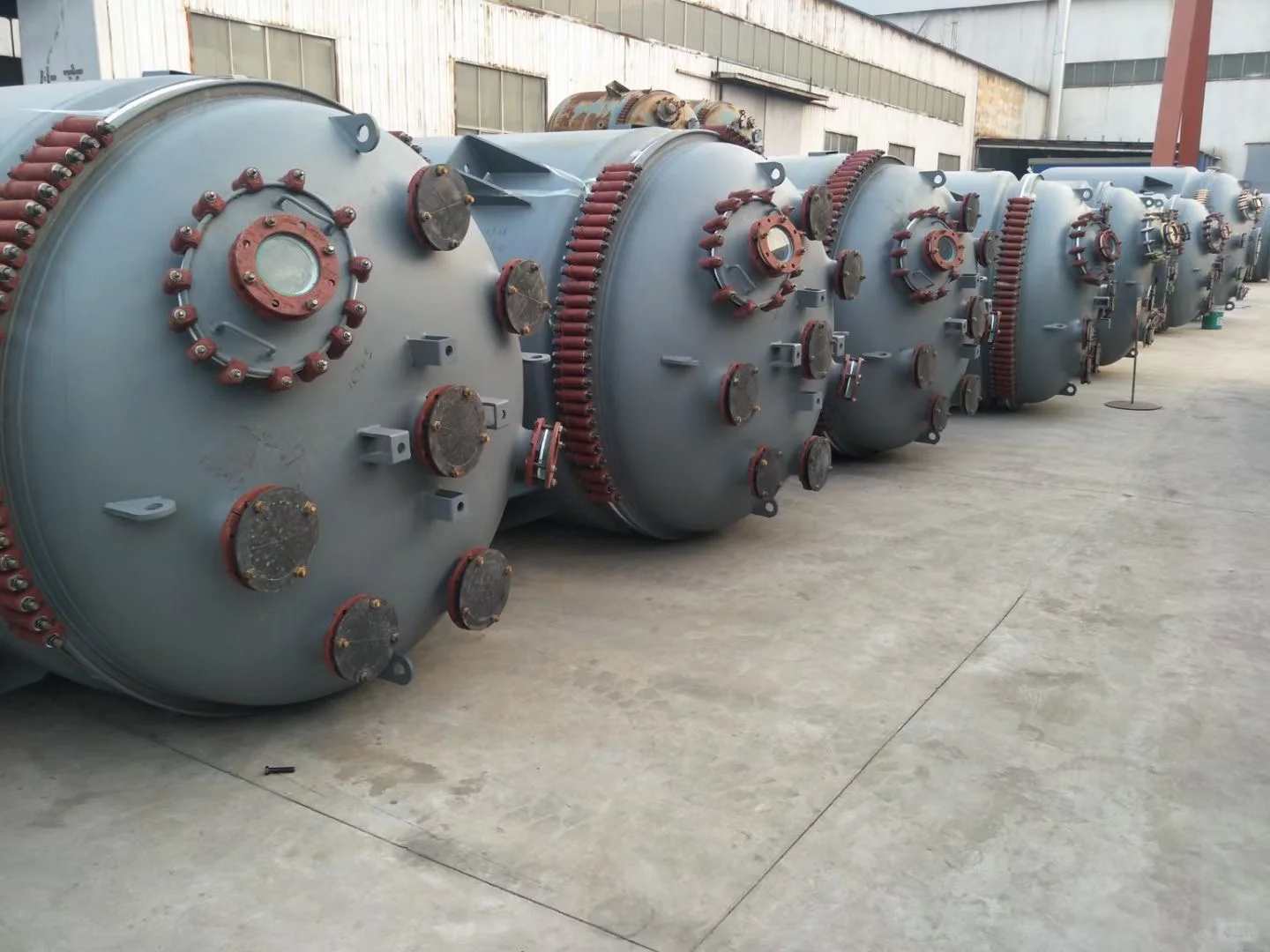 00后寻求需要化工设备的厂家