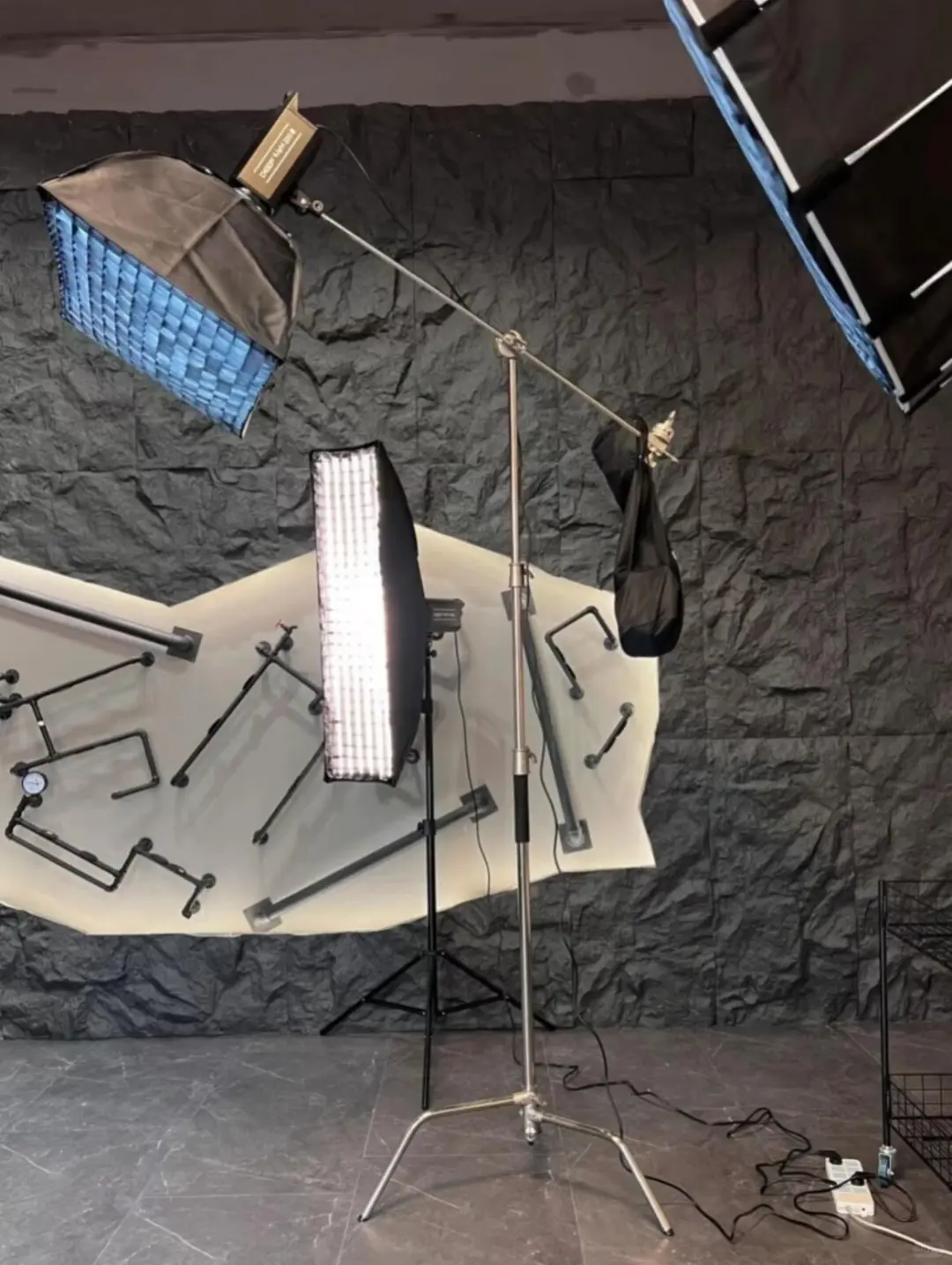 在常熟租一套直播设备只需几百元?