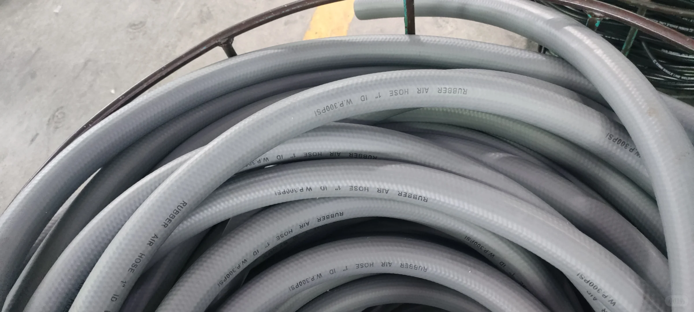 灰色25mm双层2B三胶两线耐高温高压橡胶管