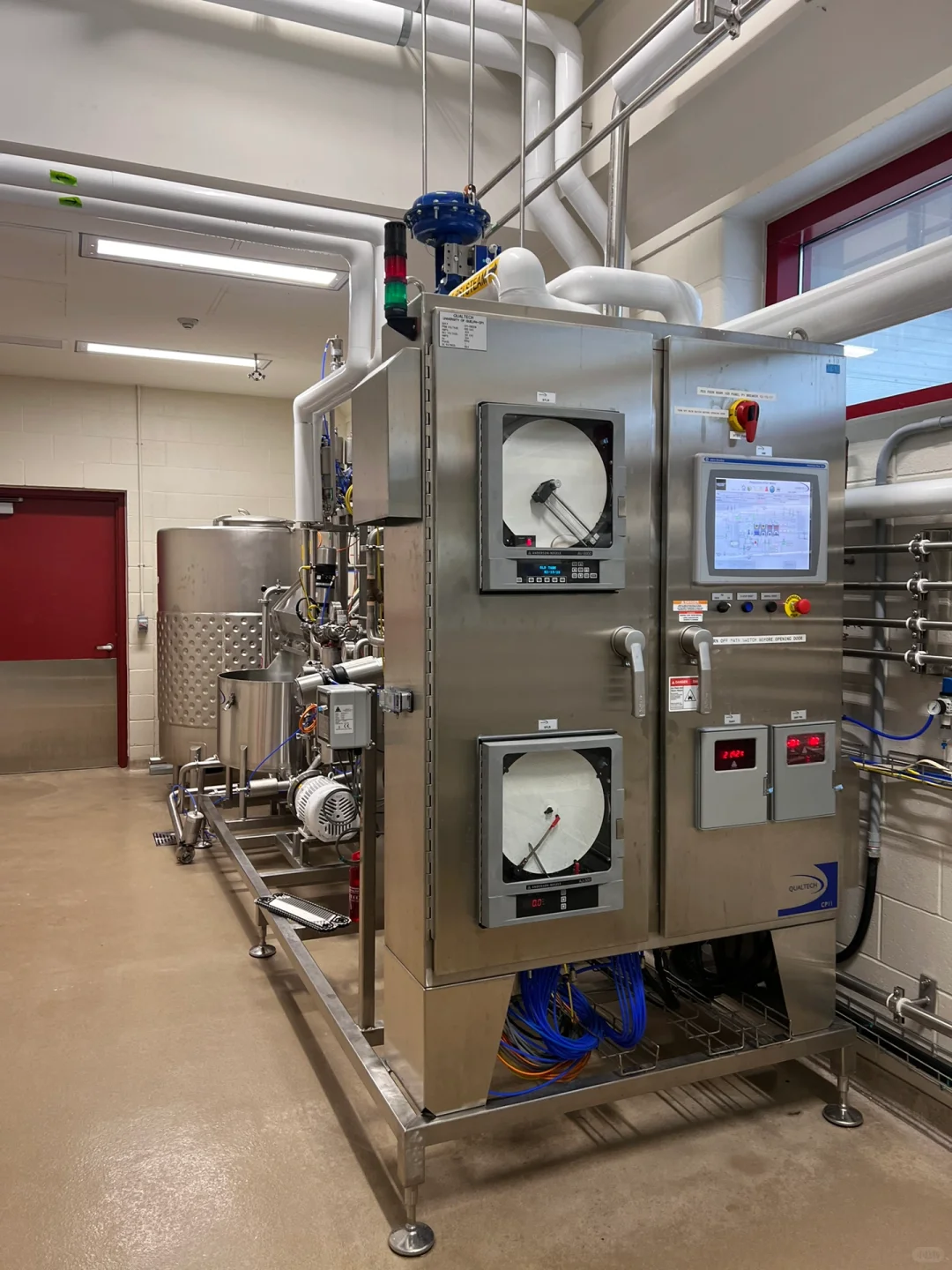 ??‍?冰淇淋生产线女工的一天