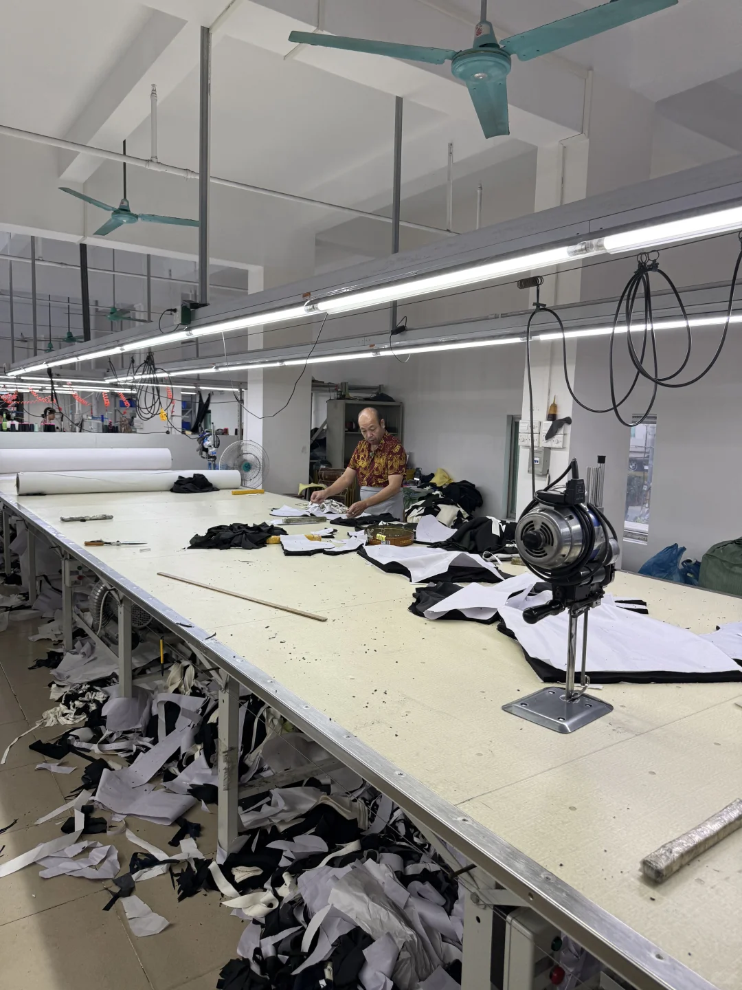 找服装加工厂一定要实地考察！